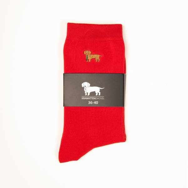 Rote Socken mit gesticktem Dackelmotiv